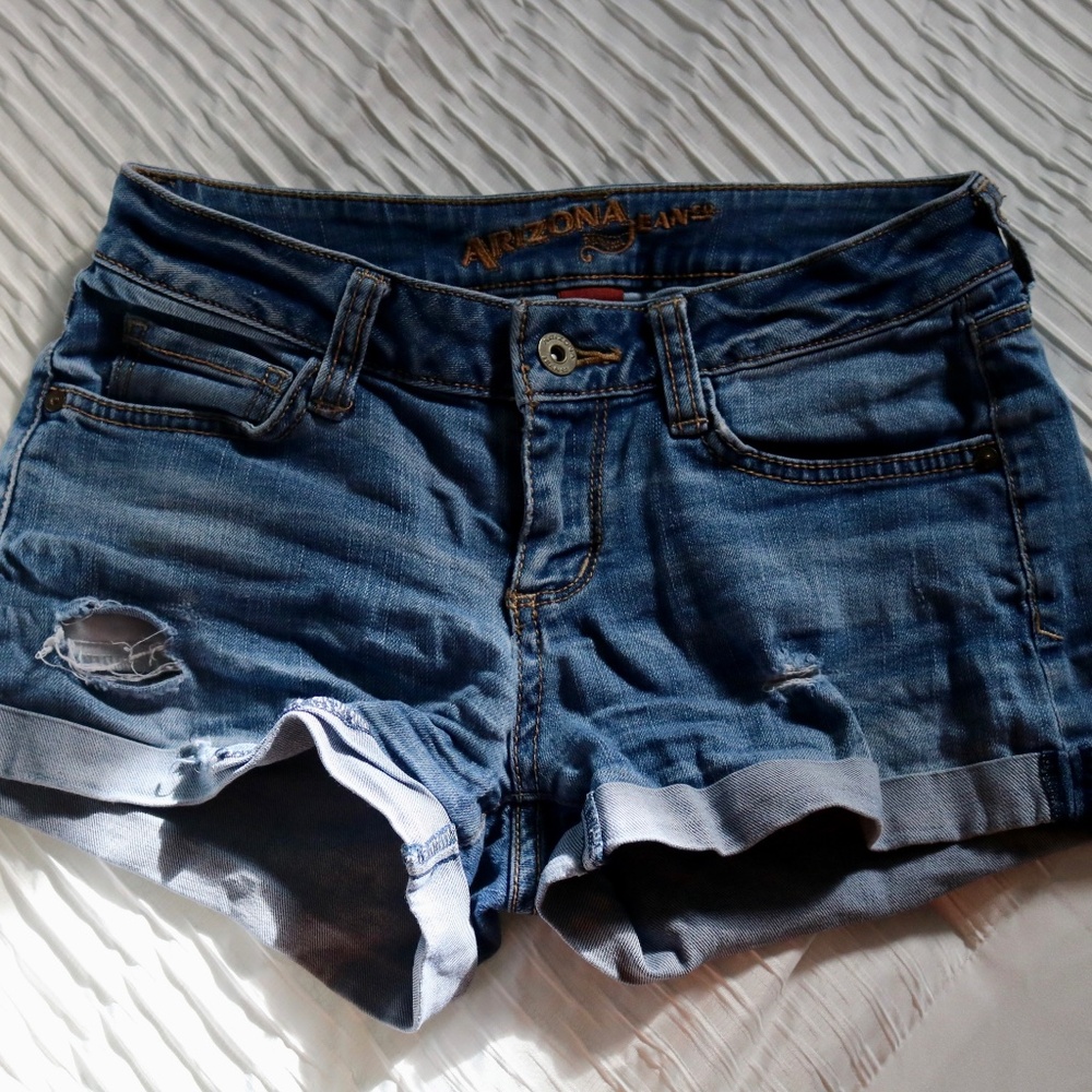 2000s Vintage low waisted denim shorts